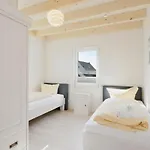 Gorgeous Home In Ostseeresort Olpenitz With Sauna *